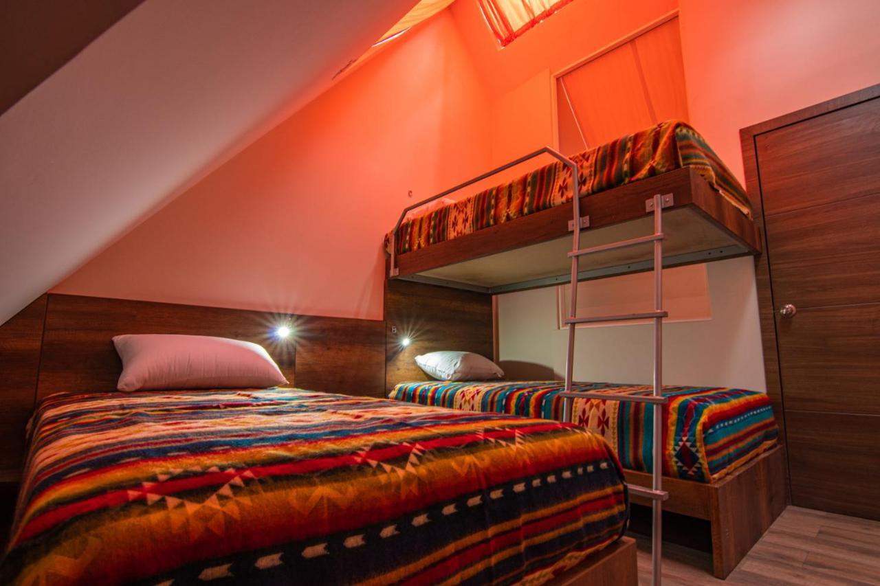 The Traveler Hostel オタバロ エクステリア 写真